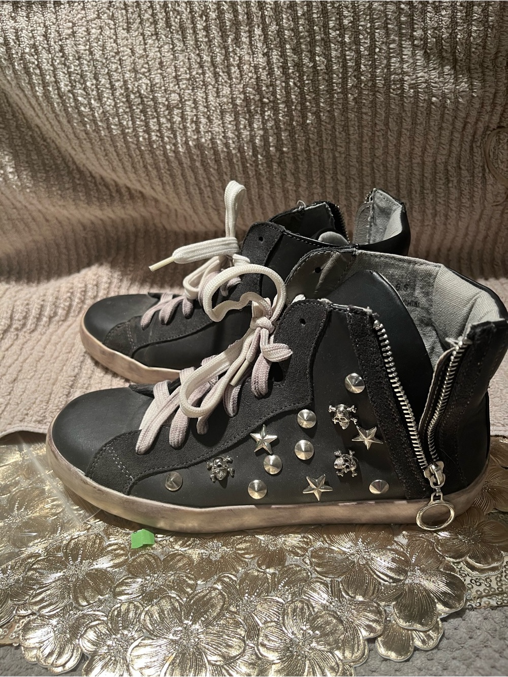 Rebels Studded Black High-Top Sneakers with Side Zipper